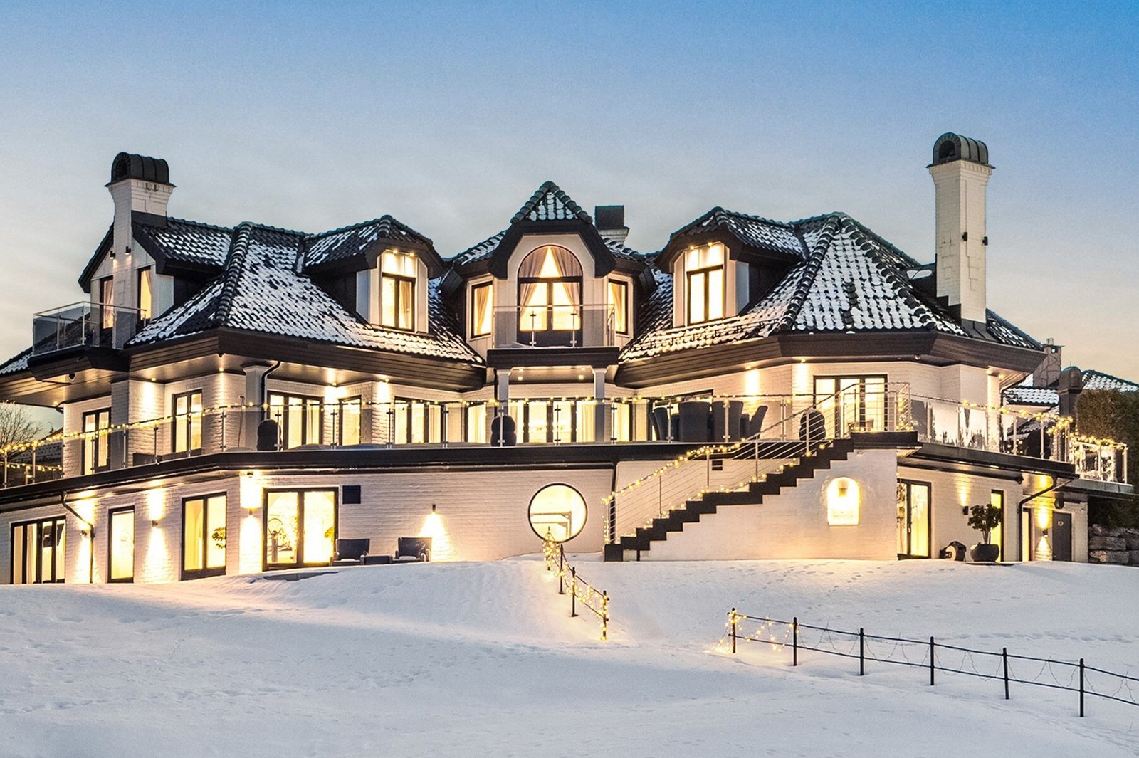 A Rare Jewel On Oslo’s Riviera Iconic Oceanfront Estate On Nesøya Villa in Nesøya, Viken, Norway 1 - 16407955