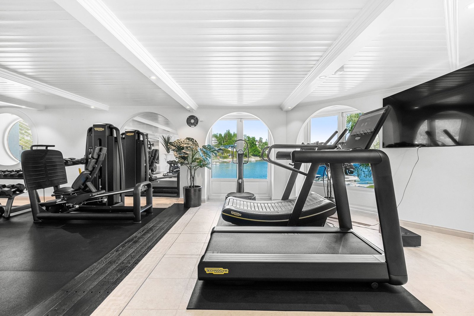 A Rare Jewel On Oslo’s Riviera Iconic Oceanfront Estate On Nesøya Villa in Nesøya, Viken, Norway 1 - 16407955