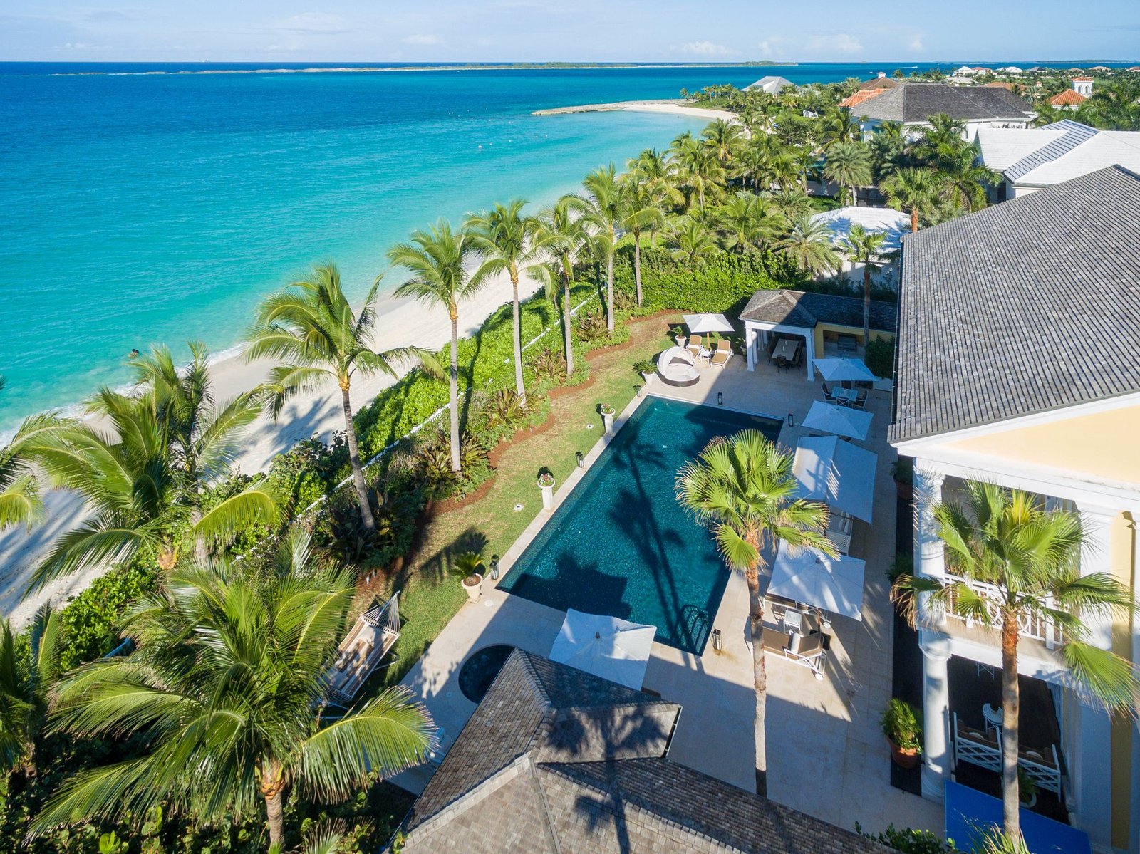 An Exclusive Ocean Front Villa On The World Famous Paradise Island, Bahamas Villa in Paradise Island, New Providence, The Bahamas 1 - 14213967