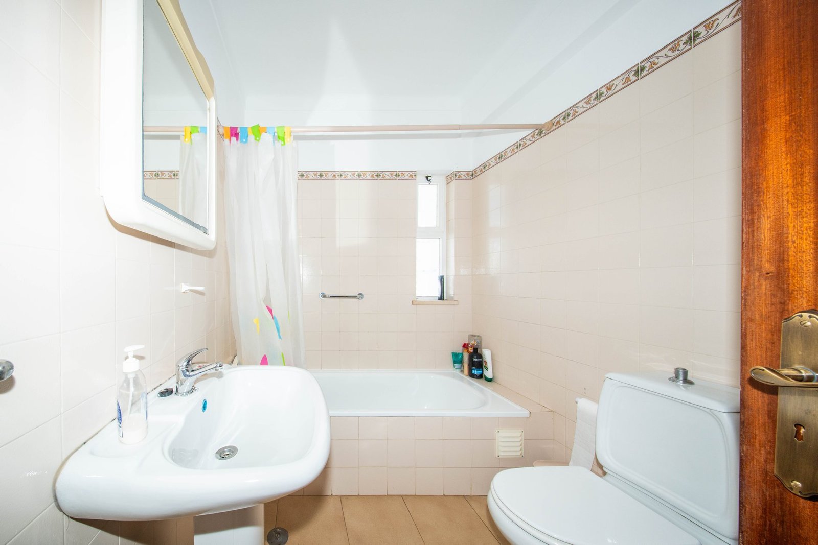 Fantastic 4 Bedroom Villa In Porches! Villa in Porches, Algarve, Portugal 1 - 15259986