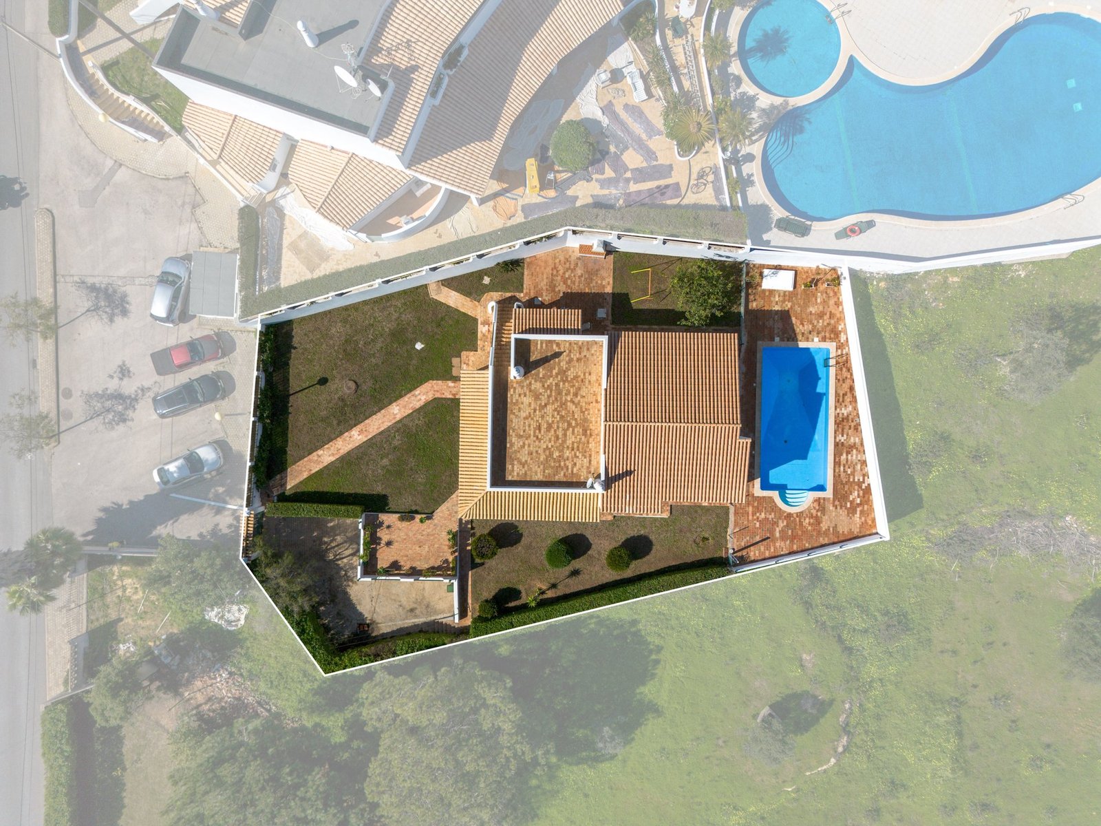 Fantastic 4 Bedroom Villa In Porches! Villa in Porches, Algarve, Portugal 1 - 15259986