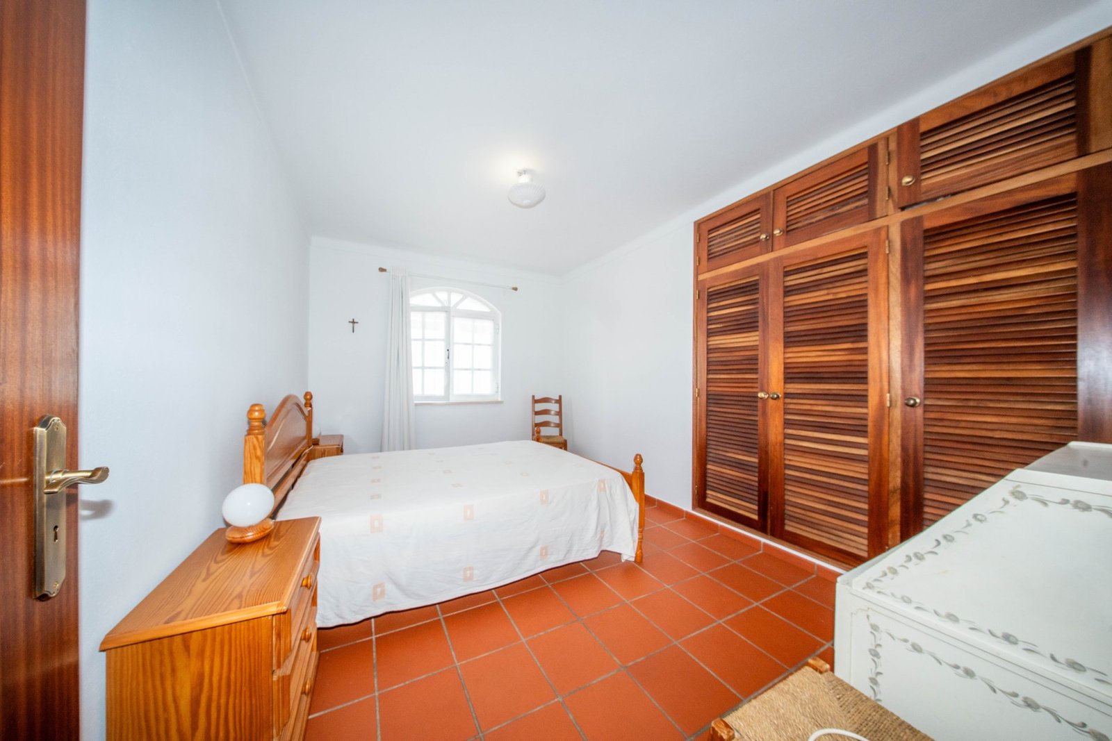 Fantastic 4 Bedroom Villa In Porches! Villa in Porches, Algarve, Portugal 1 - 15259986