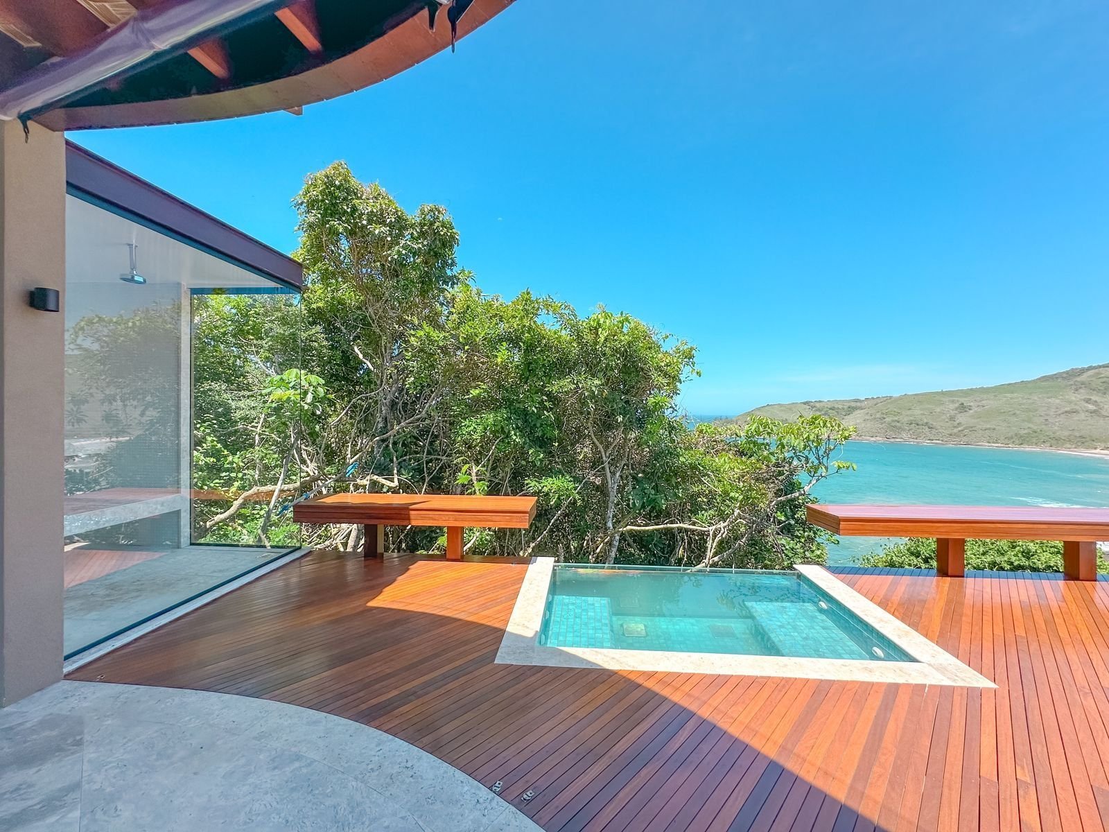 Modern Property Embraced By The Sea And Nature. Villa in Rio de Janeiro, State of Rio de Janeiro, Brazil 1 - 15301932