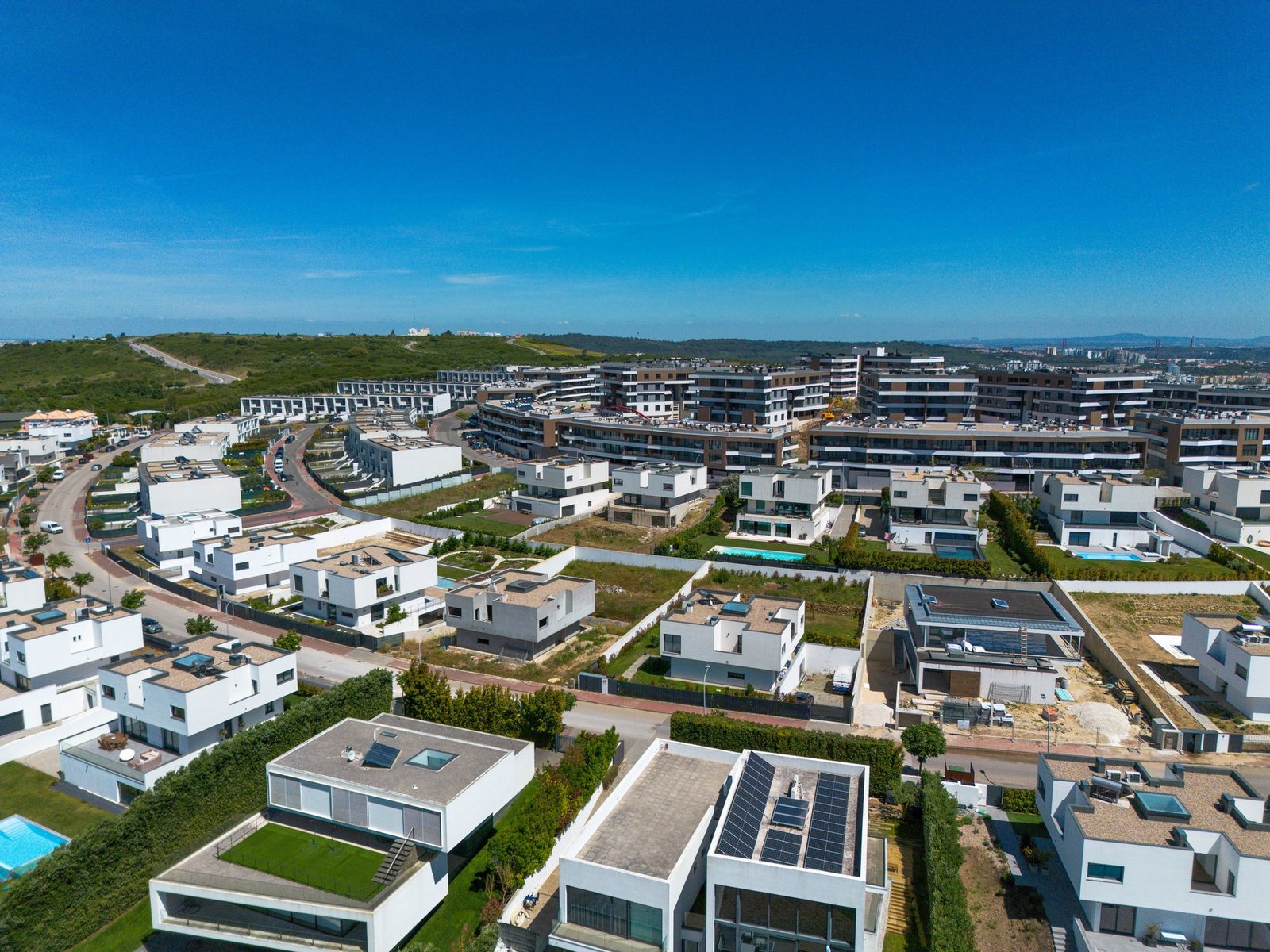 Stunning Sky City Villa! Villa in Venteira, Lisbon, Portugal 1 - 15945813