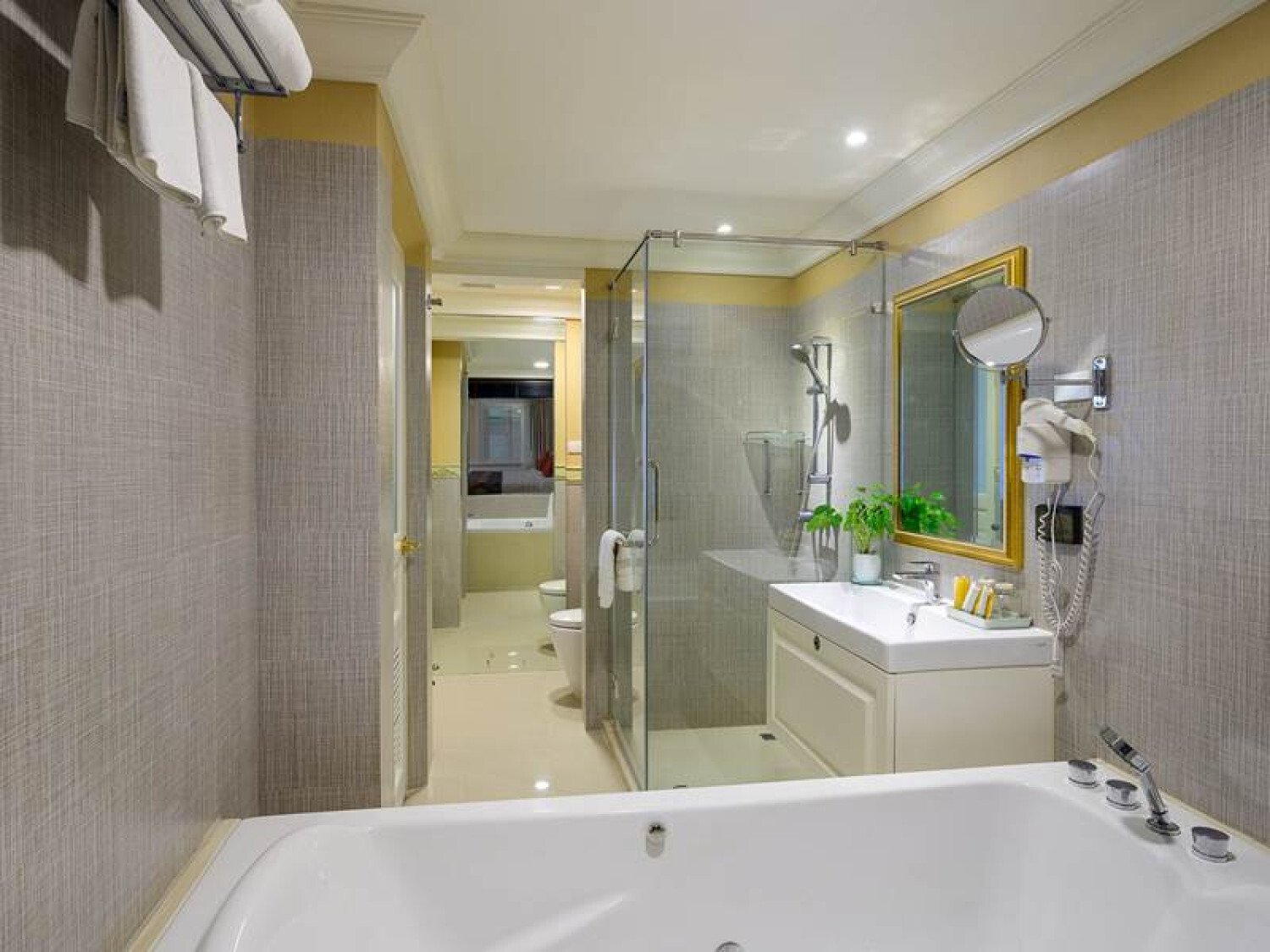 Bangkok Hospitality Apartment in Krung Thep Maha Nakhon, Thailand 1 - 14791778