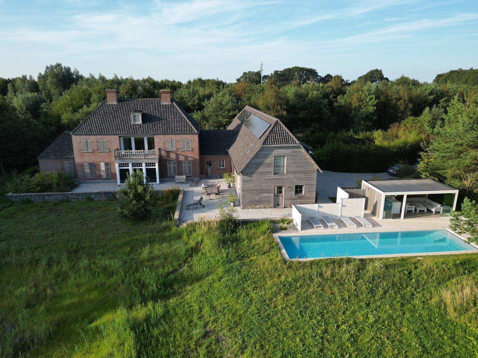 Rodenburgh Estate, This Stately Country House Offers Peace And Privacy Country House in Aardenburg, Zeeland, Netherlands 1 - 16135540