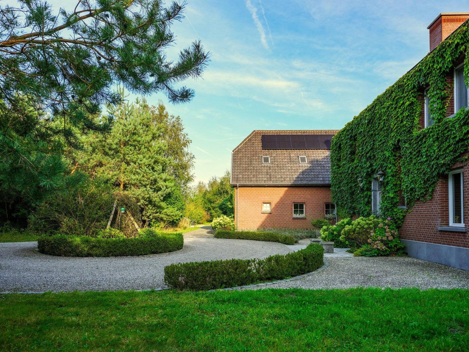 Rodenburgh Estate, This Stately Country House Offers Peace And Privacy Country House in Aardenburg, Zeeland, Netherlands 1 - 16135540