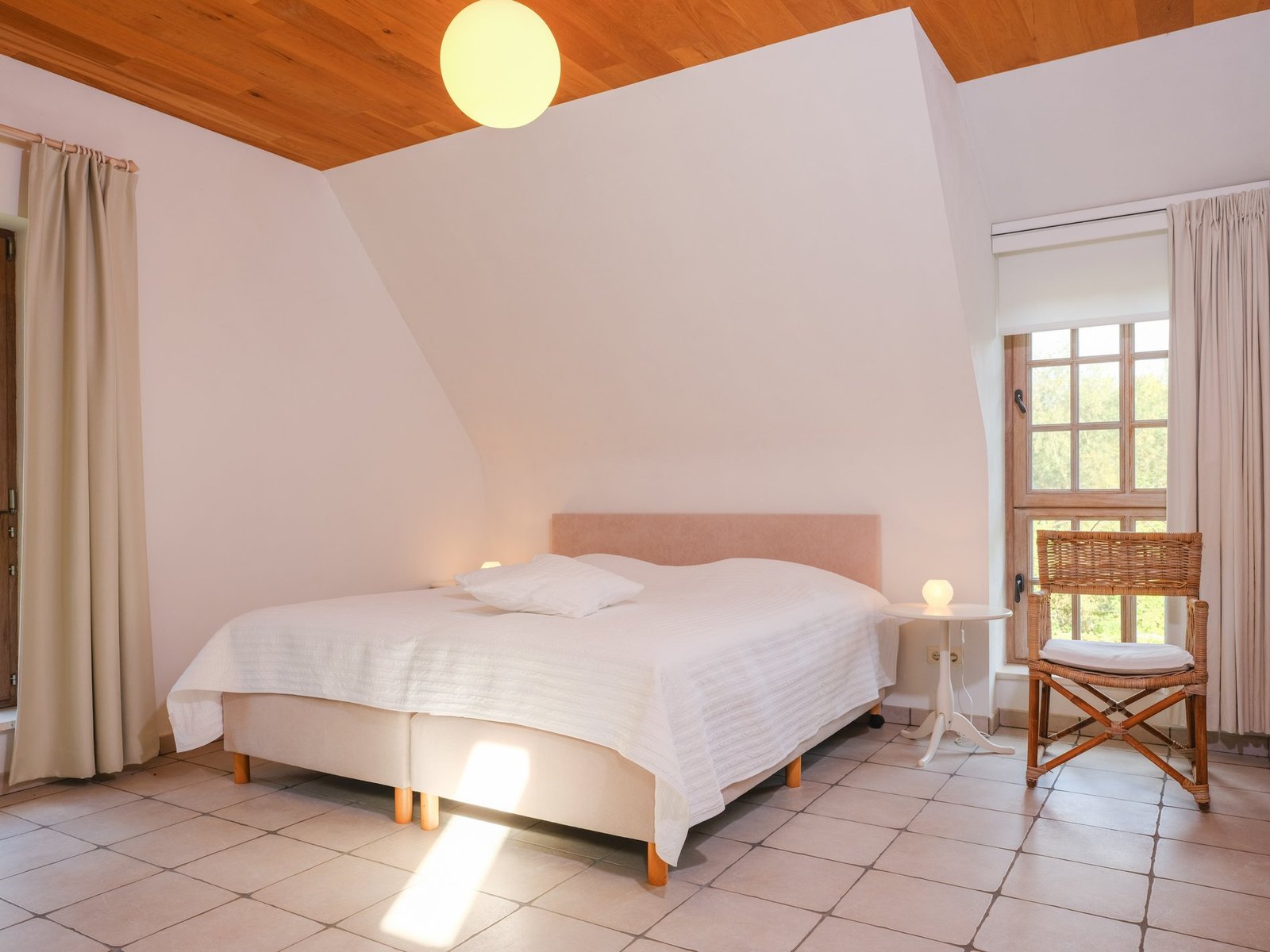 Rodenburgh Estate, This Stately Country House Offers Peace And Privacy Country House in Aardenburg, Zeeland, Netherlands 1 - 16135540