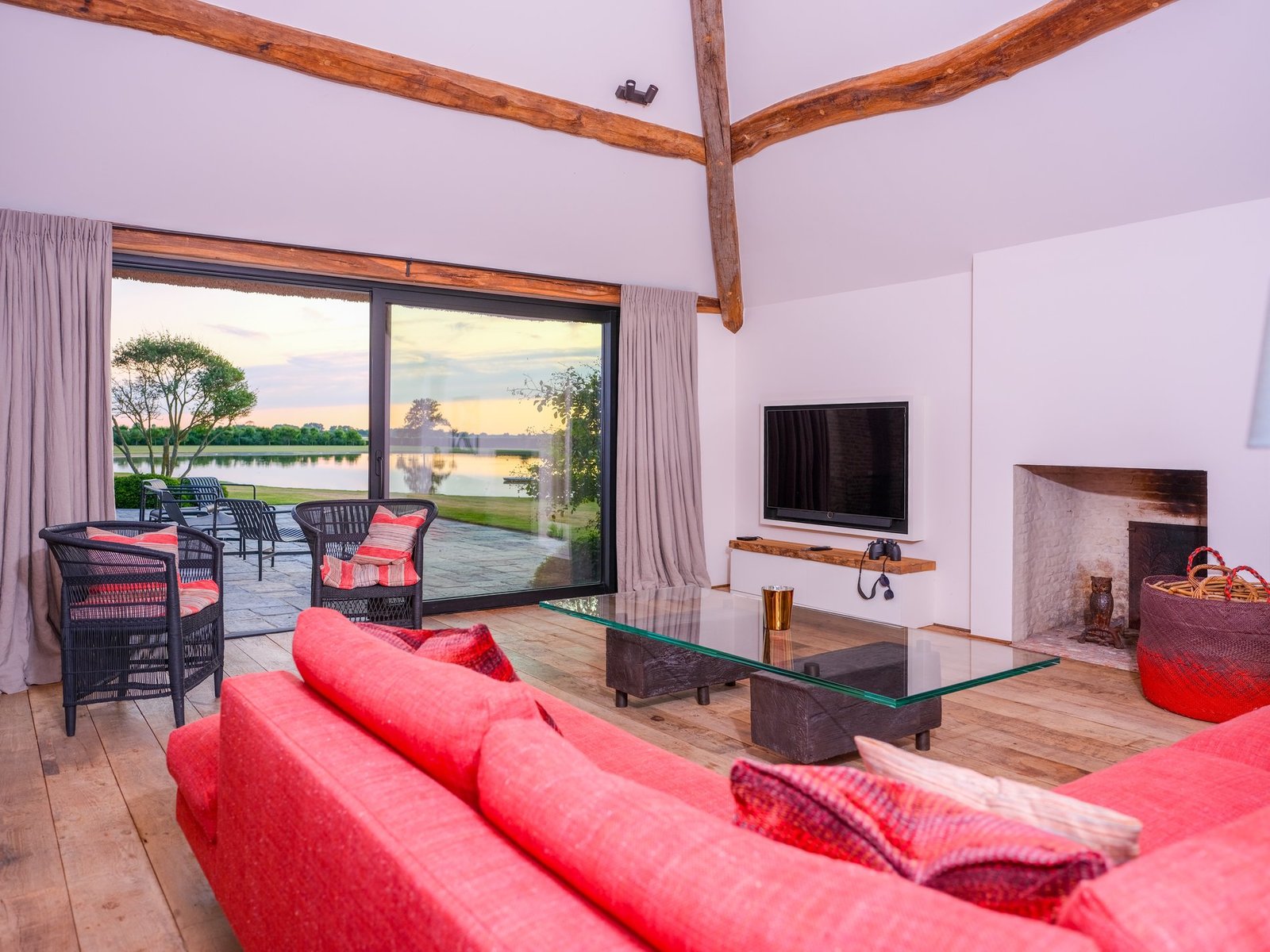 A Three Hectare Estate With A Private Lake Country House in Zuidzande, Zeeland, Netherlands 1 - 16135428