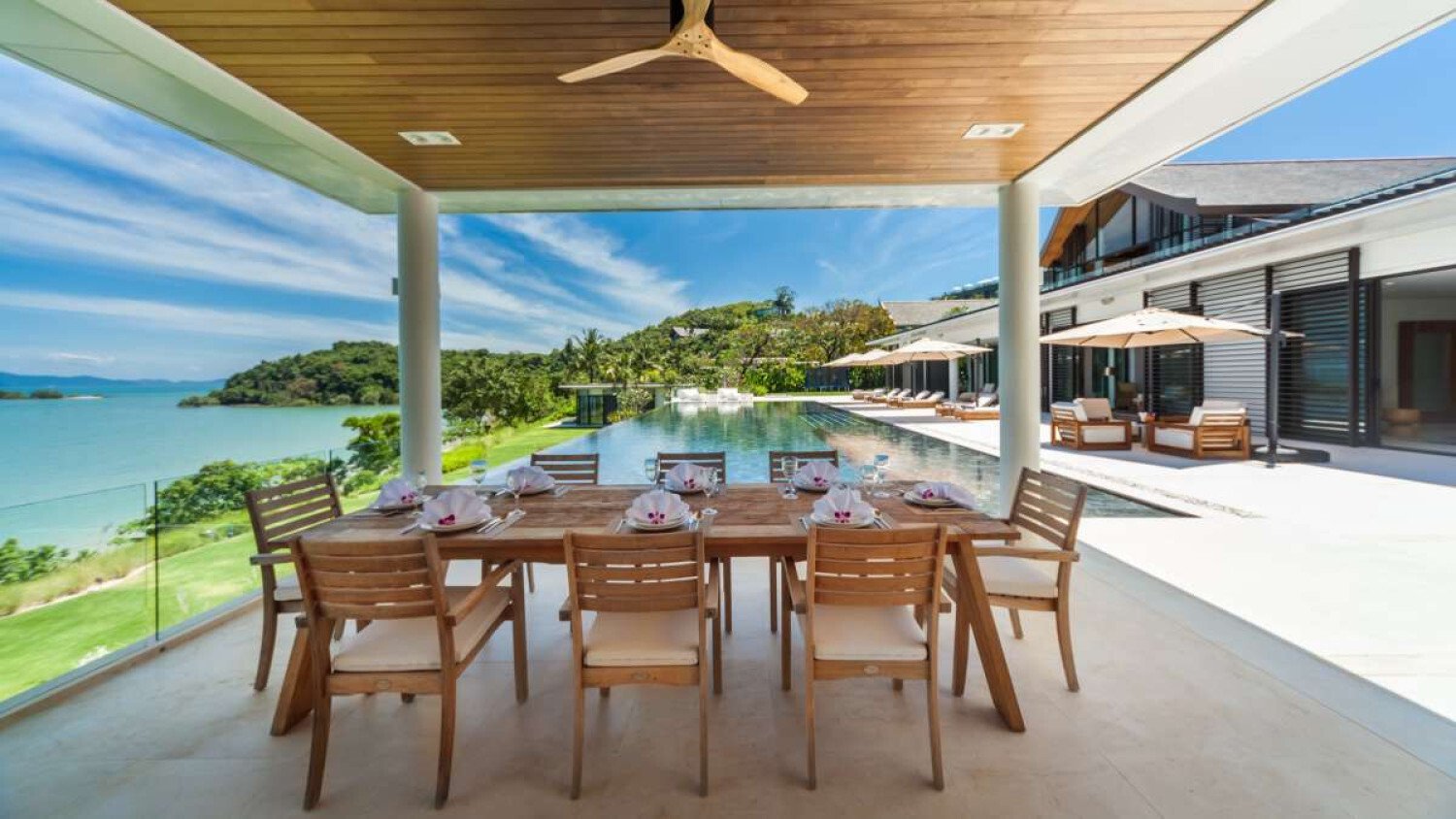 Exquisite Beachfront Luxury Villa Villa in Pa Klok, Phuket, Thailand 1 - 14791526