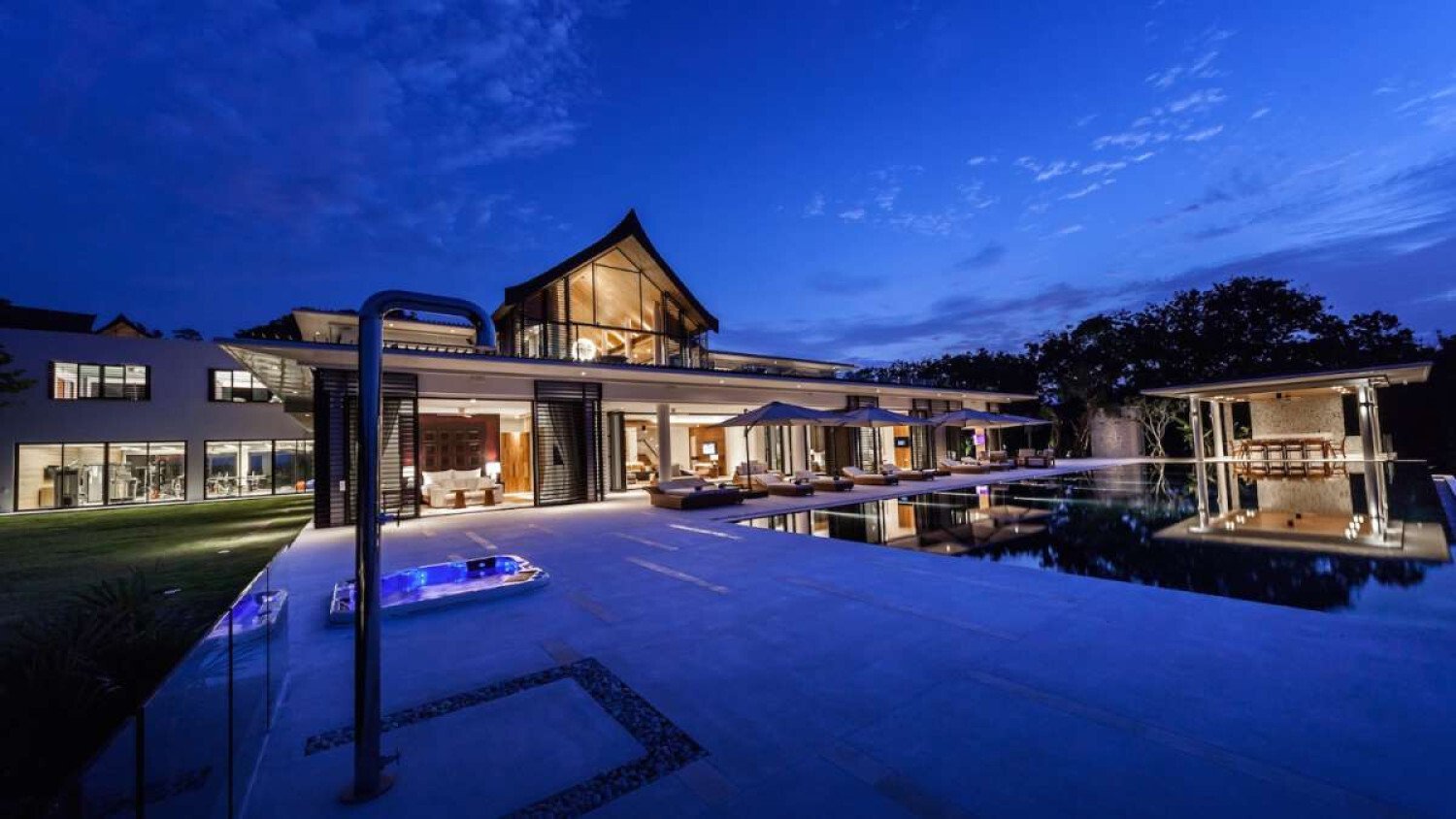Exquisite Beachfront Luxury Villa Villa in Pa Klok, Phuket, Thailand 1 - 14791526