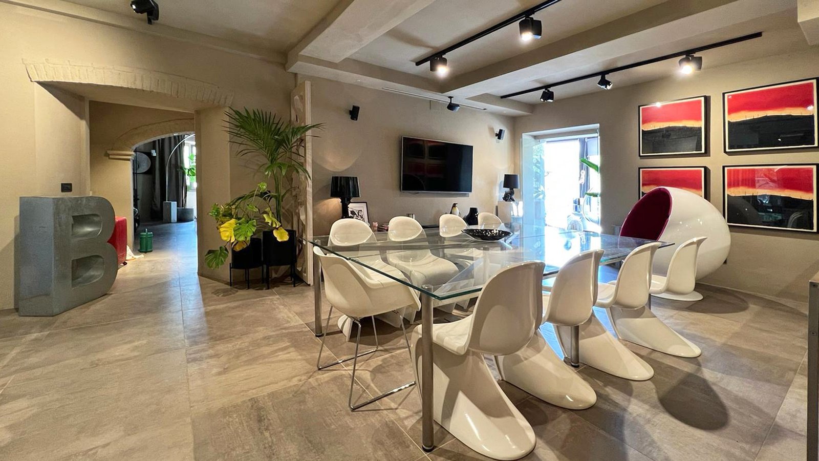 64f1adb9-c06f-4973-99c5-d492a97df5f4