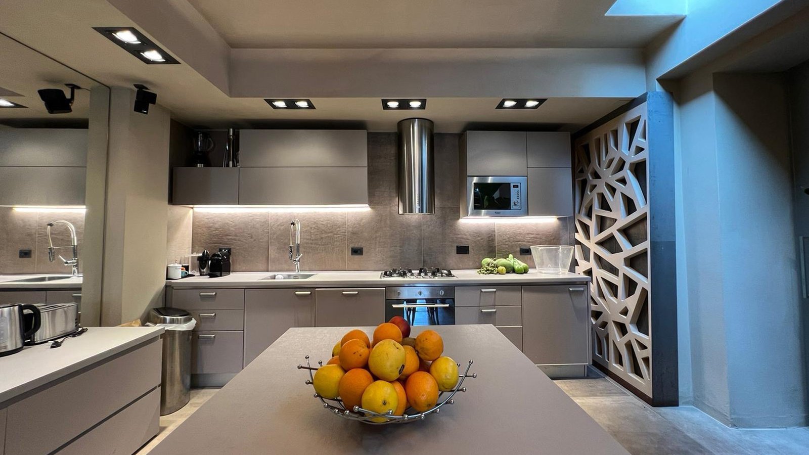 8321928a-0fcf-4d46-ad6e-9c009817aaaf