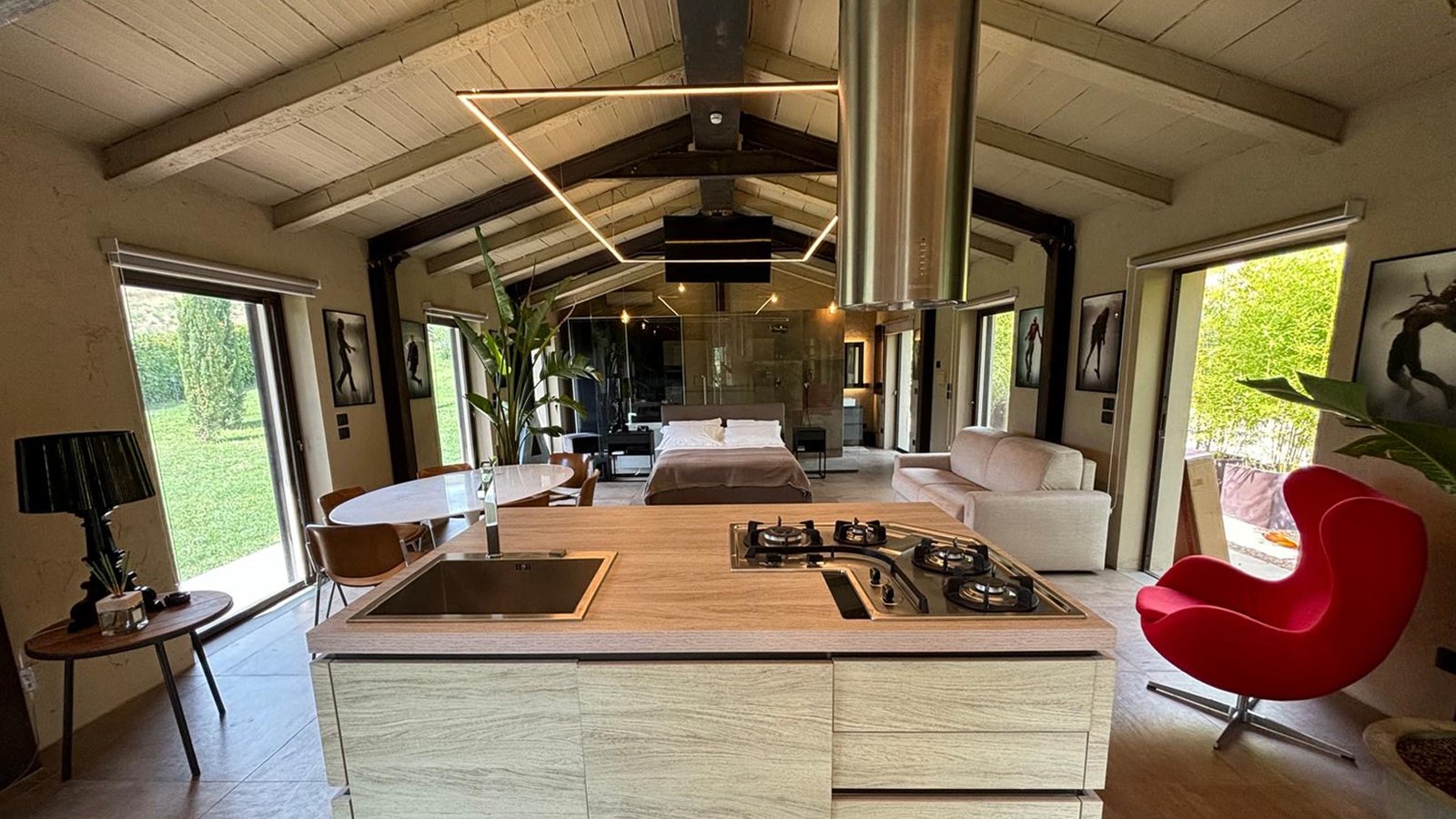 f3b58107-4692-4220-a6a1-dac7745887d9