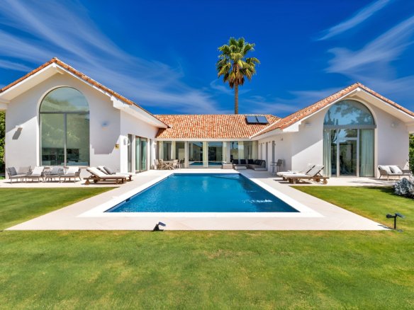 ELEVATED MODERN MASTERY (SOTOGRANDE)