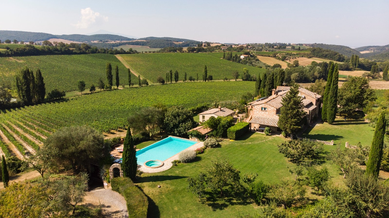 DJI_0296 Wonderful property with swimming pool in Montepulciano