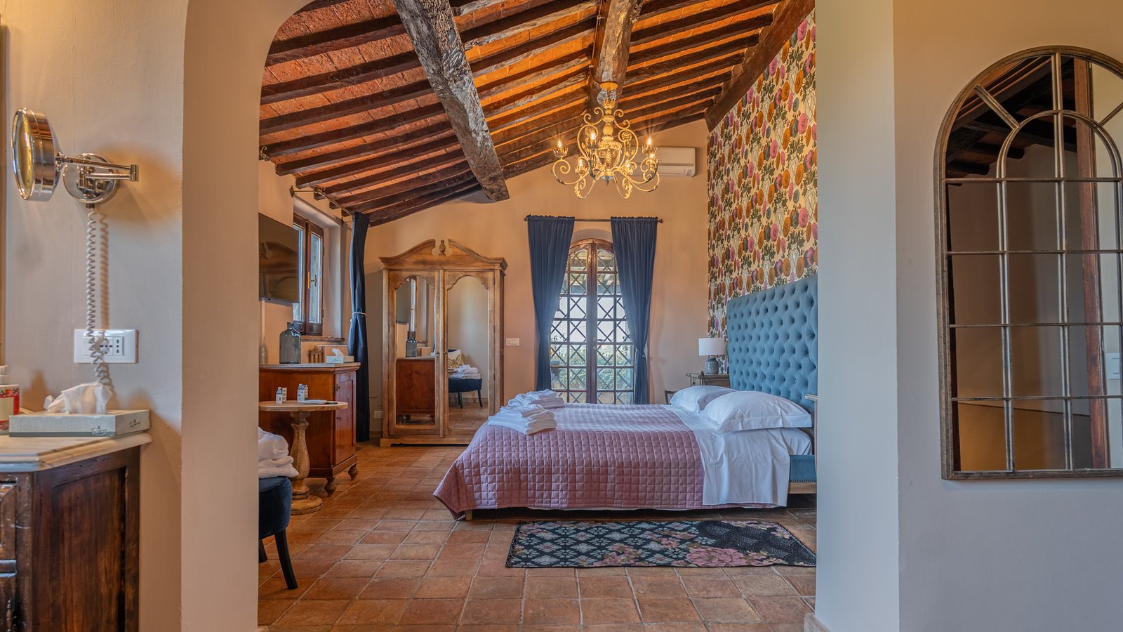 P1199348-HDR Wonderful property with swimming pool in Montepulciano