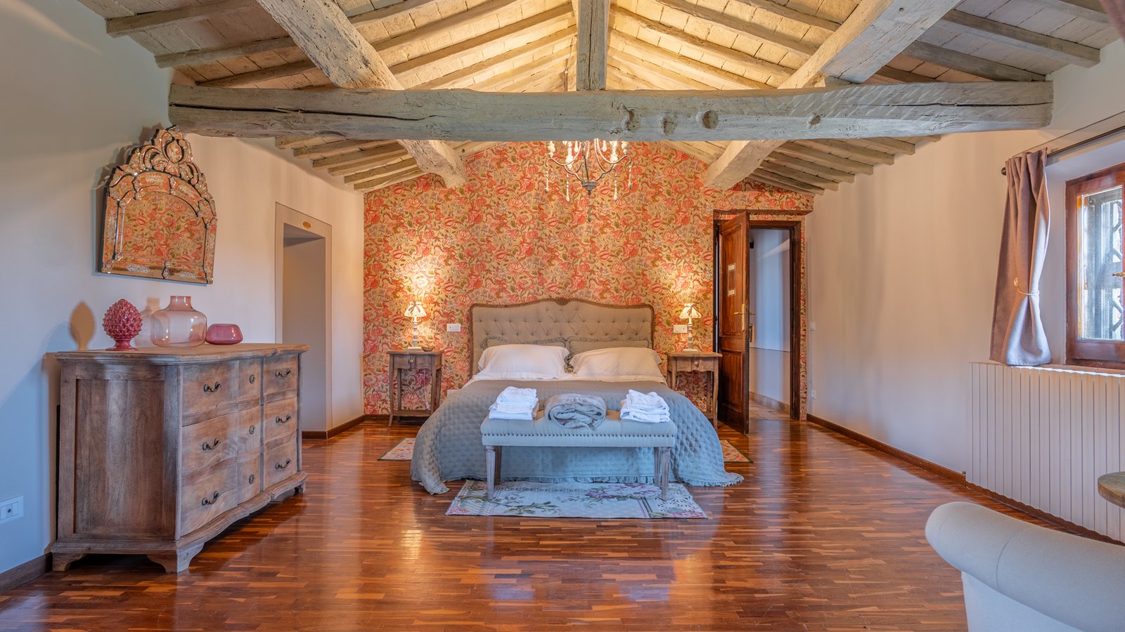 P1199418-HDR Wonderful property with swimming pool in Montepulciano