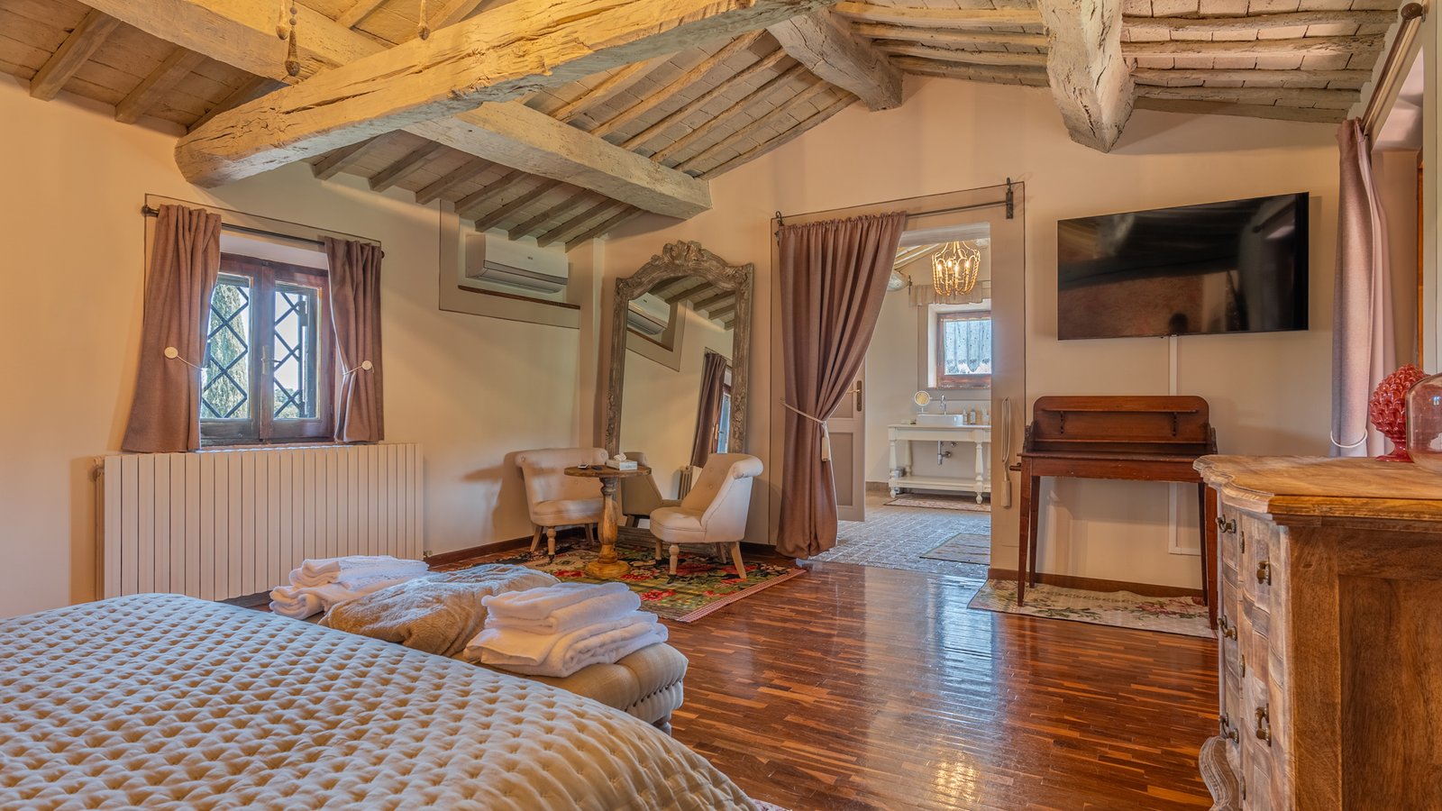 P1199439-HDR Wonderful property with swimming pool in Montepulciano