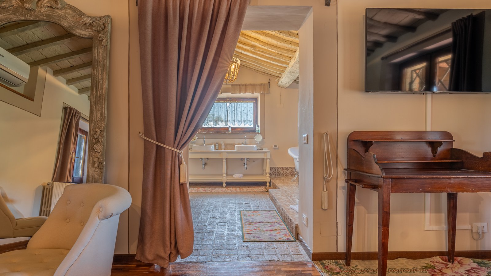 P1199446-HDR Wonderful property with swimming pool in Montepulciano
