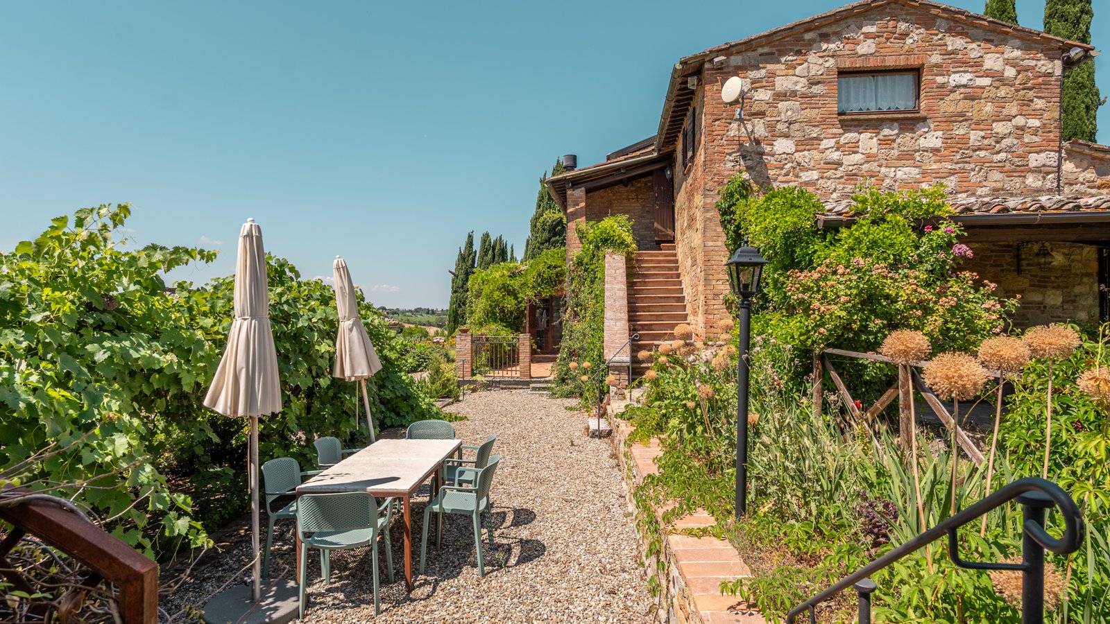 P1199564-HDR Wonderful property with swimming pool in Montepulciano