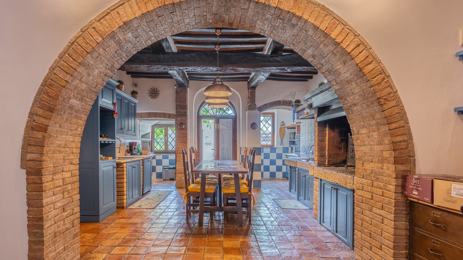 P1209743-HDR Wonderful property with swimming pool in Montepulciano
